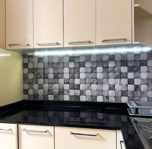 Cozy - Swieqi アパート